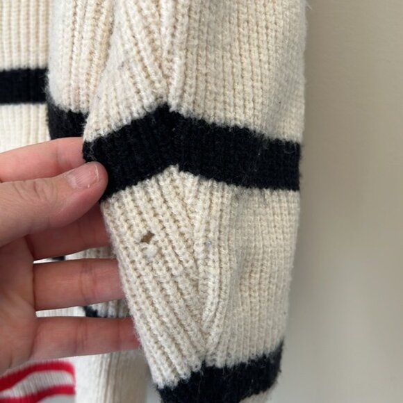 Striped Sweater with Black and Red Accents size M - Picture 9 of 9